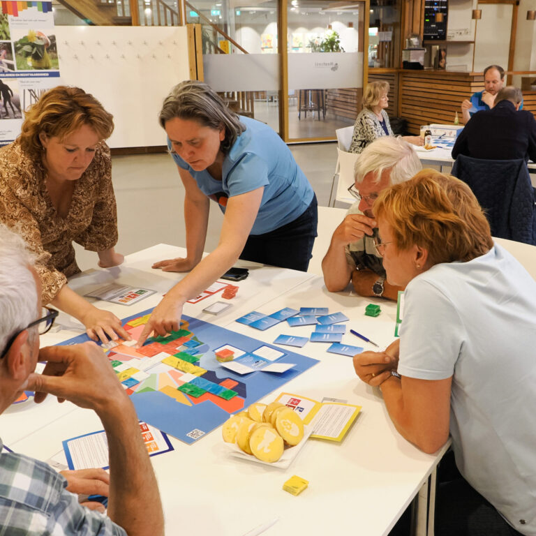 Bordspel Mooimakers, een initiatief vanuit Heel Haarlemmermeer. Bordspel Mooimakers, een initiatief vanuit Heel Haarlemmermeer.